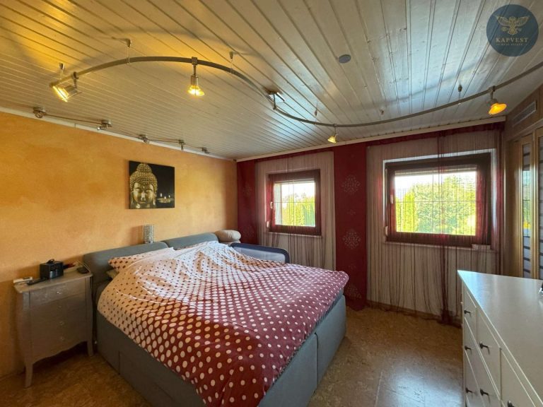 Schlafzimmer OG