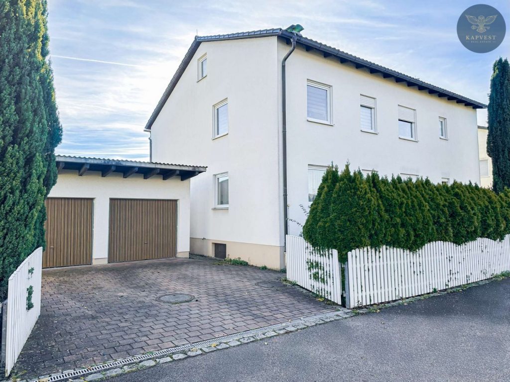 Außenansicht / Garagen