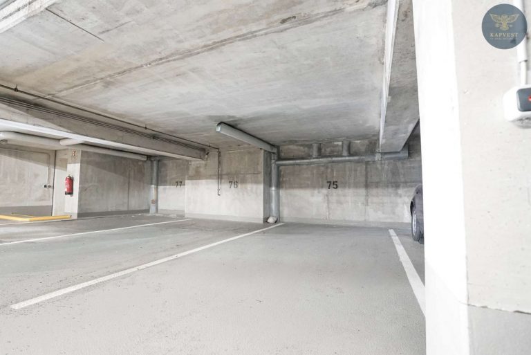 Tiefgaragenstellplatz