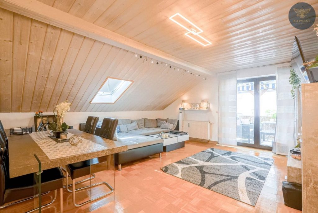 Wohnzimmer DG