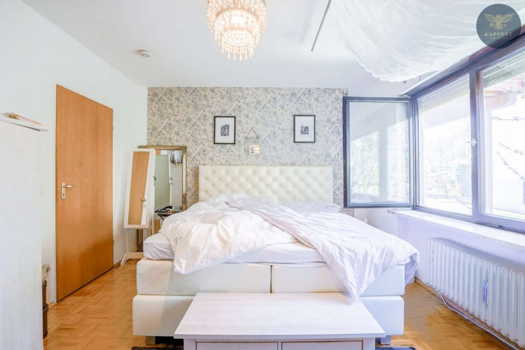 Schlafzimmer OG