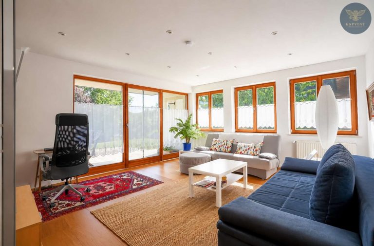 Wohnzimmer UG