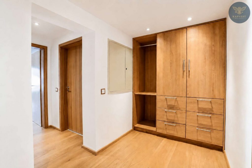 Garderobe UG