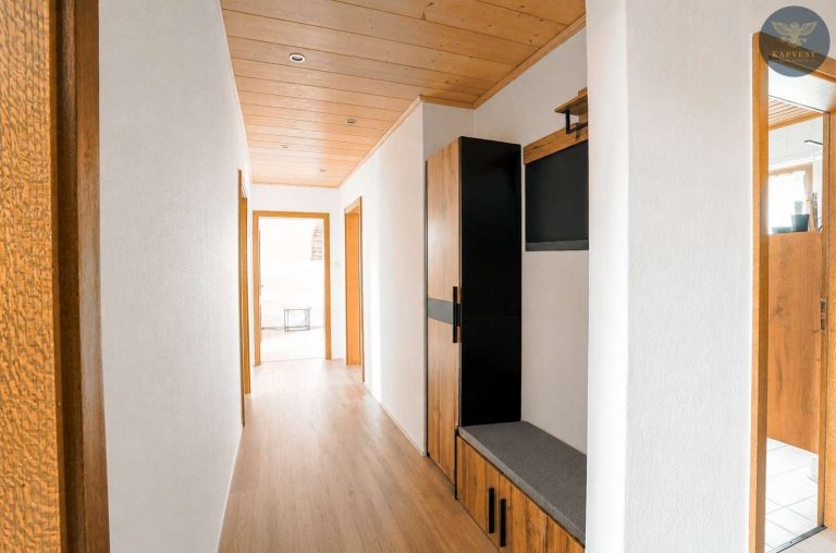 EG - 3-Zimmer Wohnung Flur aktuell