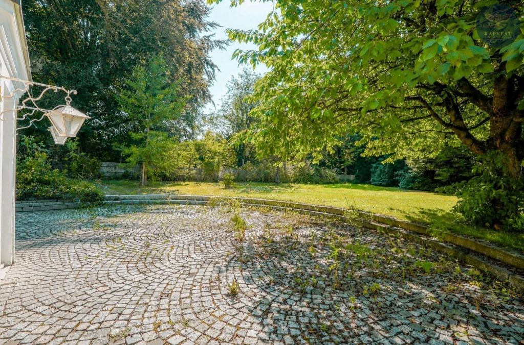 Terrasse UG aktuell