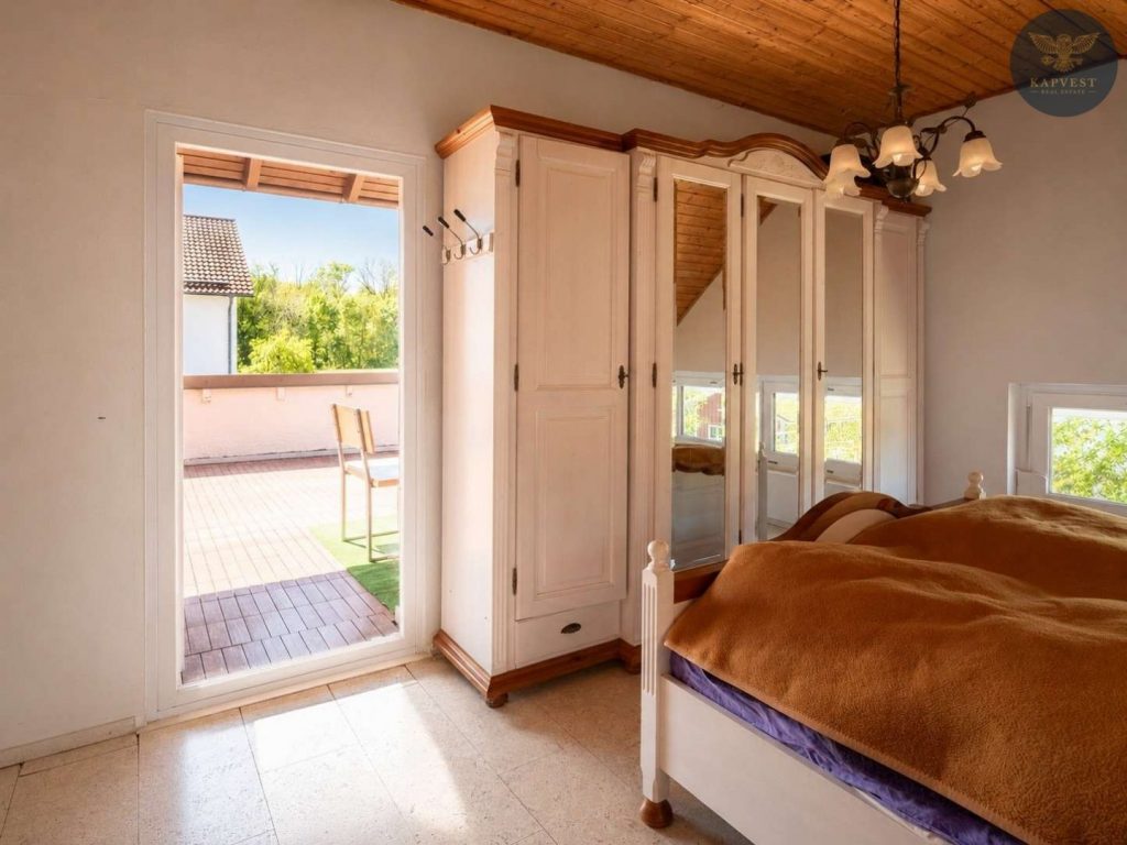 Schlafzimmer OG aktuell