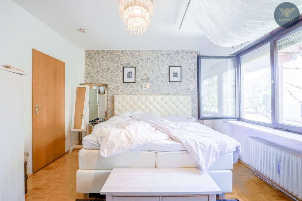 Schlafzimmer OG