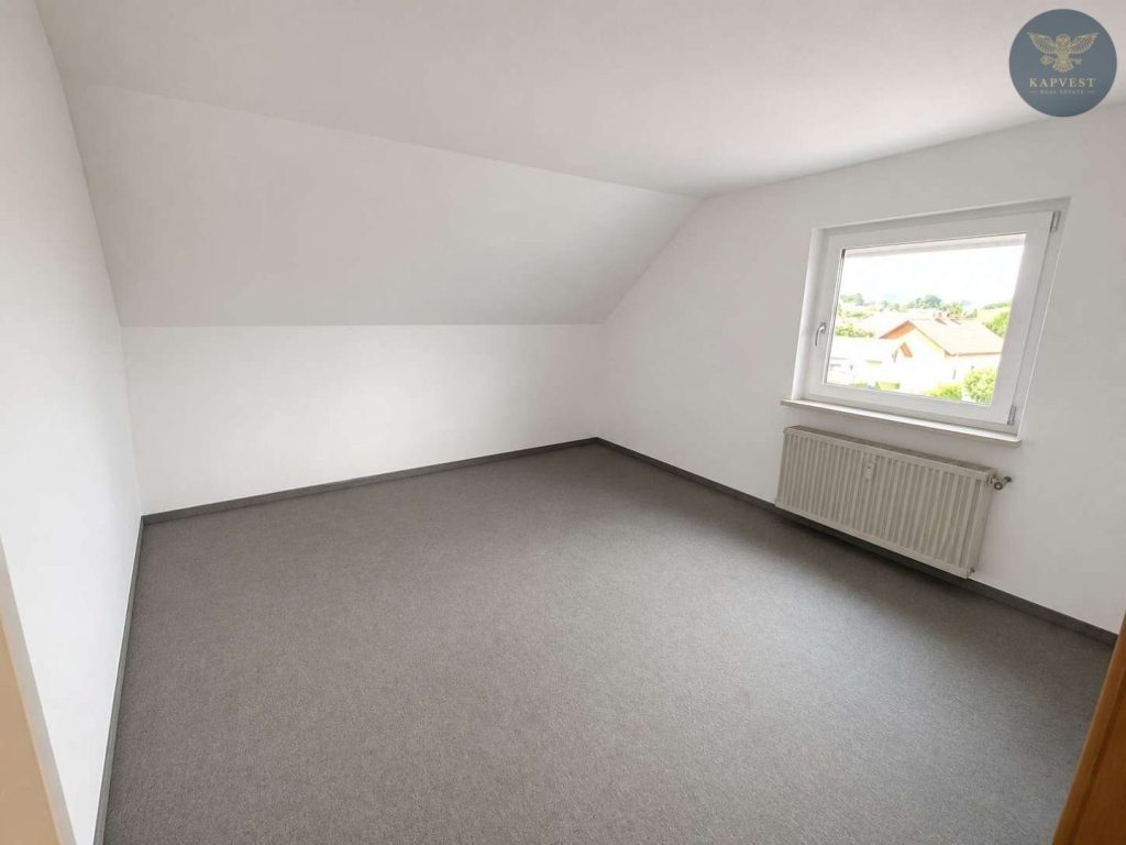 Schlafzimmer DG aktuell